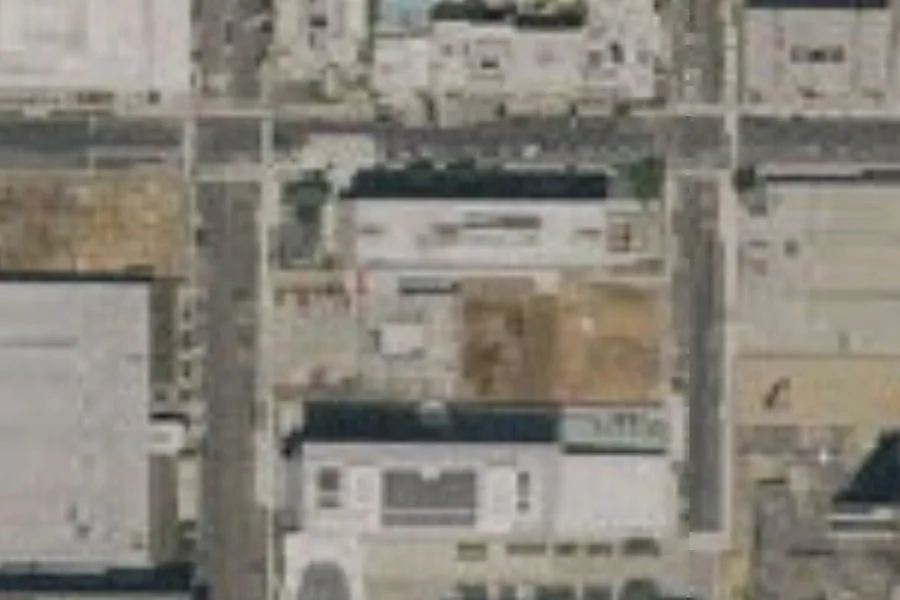 Fotografía aérea de archivo de el complejo policial de Long Beach y las calles cercanas.